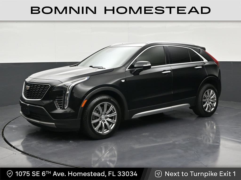 2022 Cadillac XT4 AWD Premium Luxury — photo 1 of 27