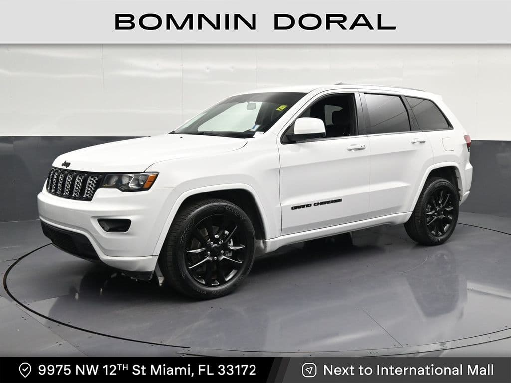 2021 Jeep Grand Cherokee Laredo X — photo 1 of 41
