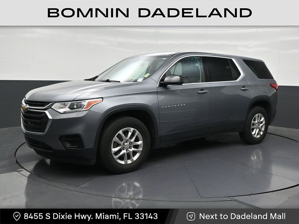 2020 Chevrolet Traverse LS — photo 1 of 36