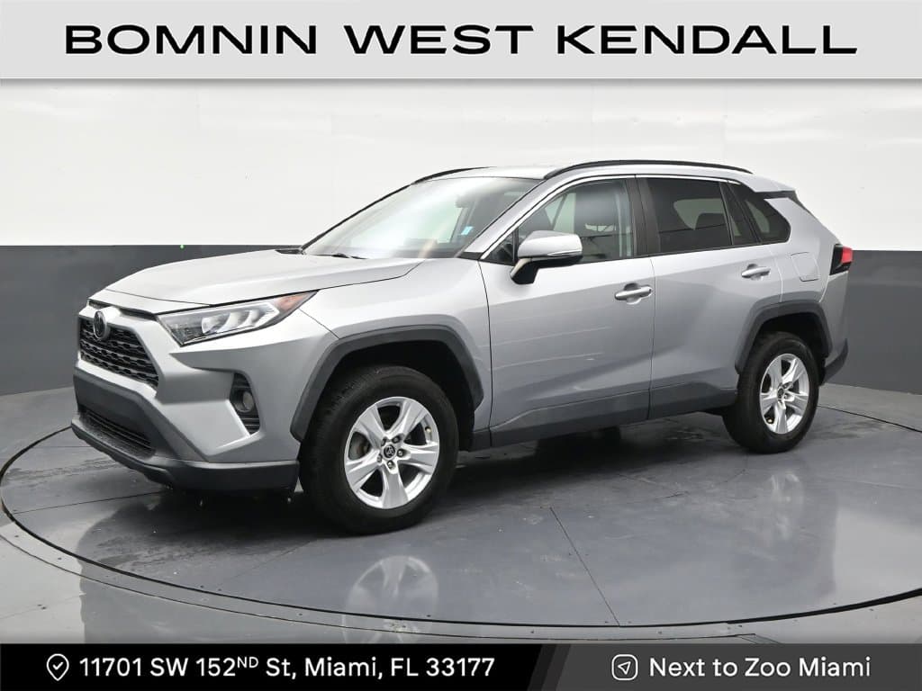 2021 Toyota RAV4 XLE — photo 1 of 32