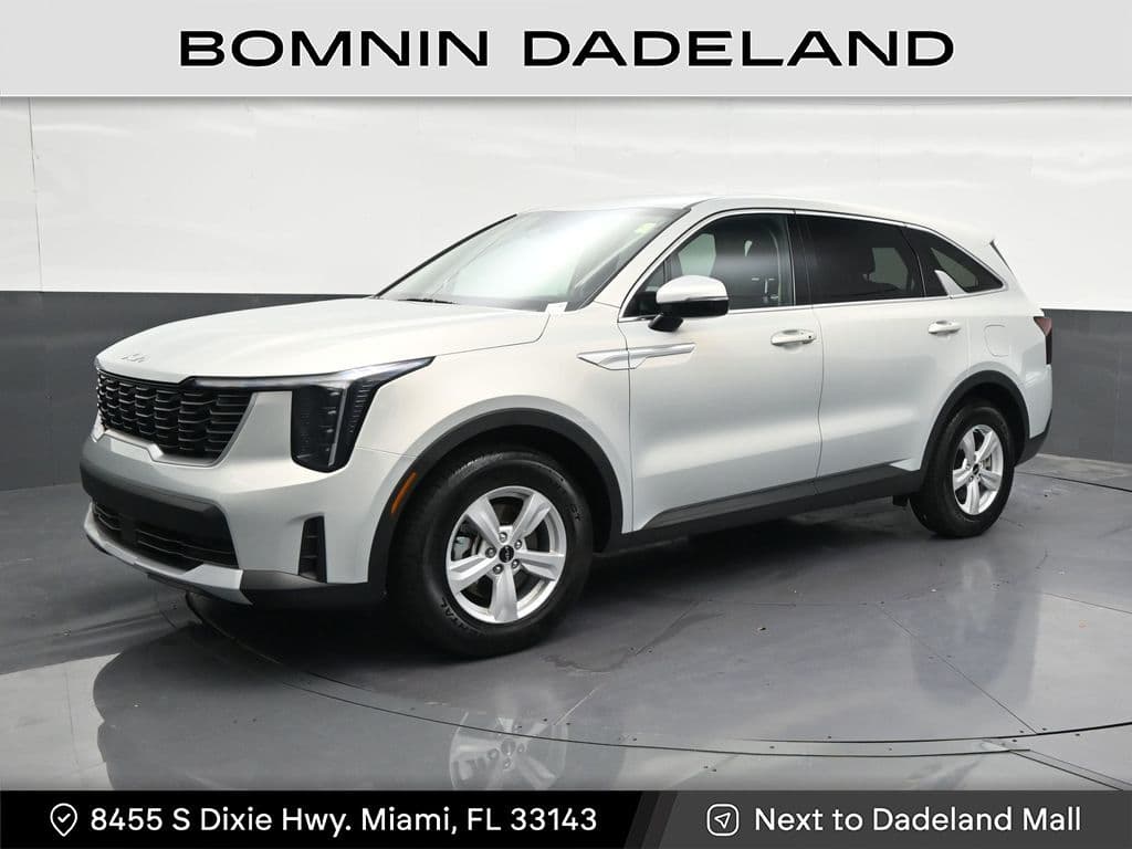 2026 Kia Sorento LX — photo 1 of 39