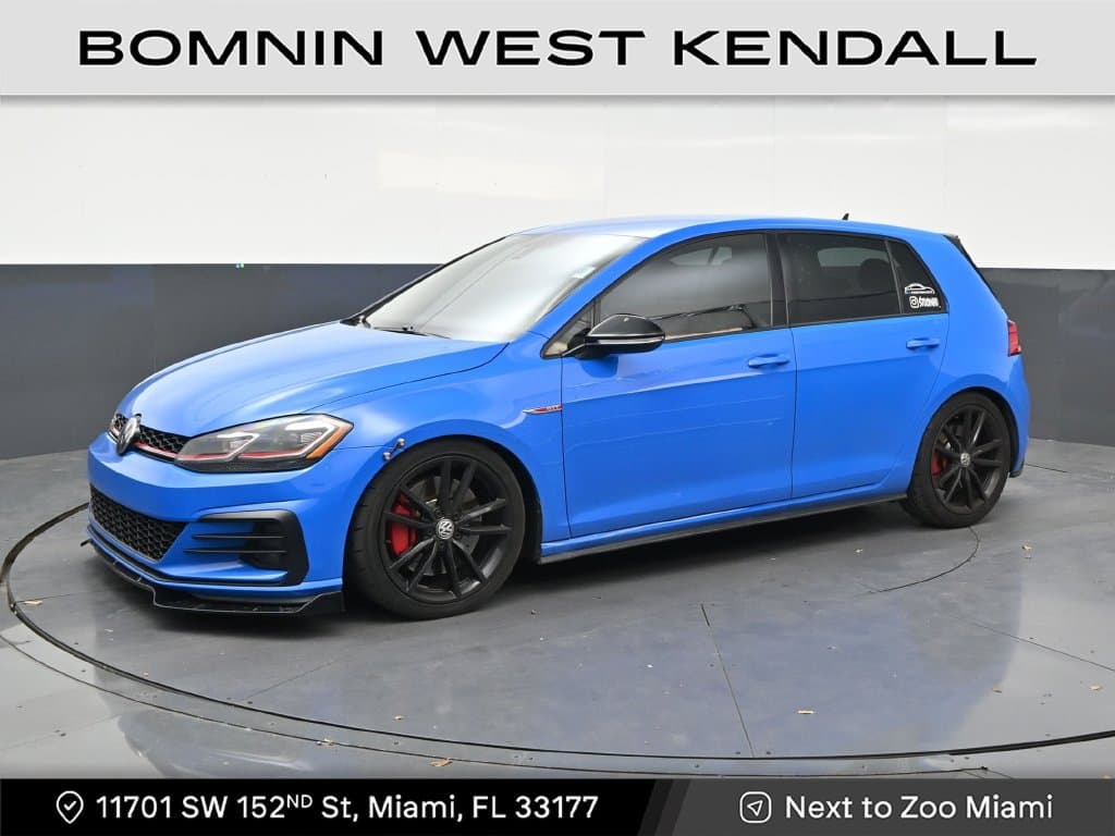 2019 Volkswagen Golf GTI Base — photo 1 of 33