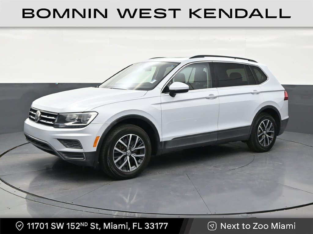 2019 Volkswagen Tiguan Base — photo 1 of 32