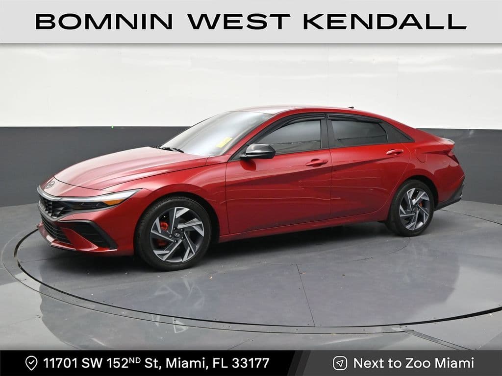 2025 Hyundai Elantra SEL Sport — photo 1 of 33