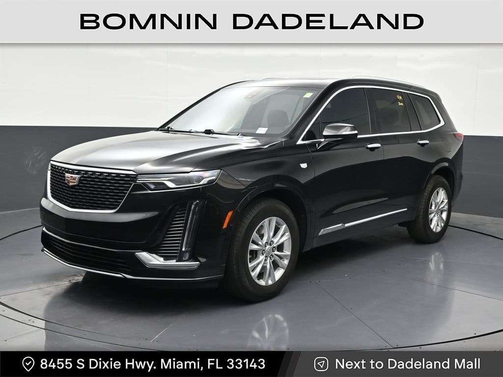 2025 Cadillac XT6 Luxury — photo 1 of 36