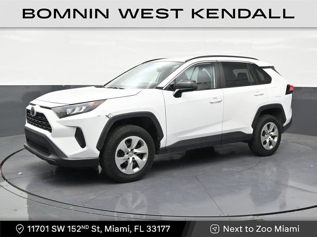 2021 Toyota RAV4 LE — photo 1 of 32