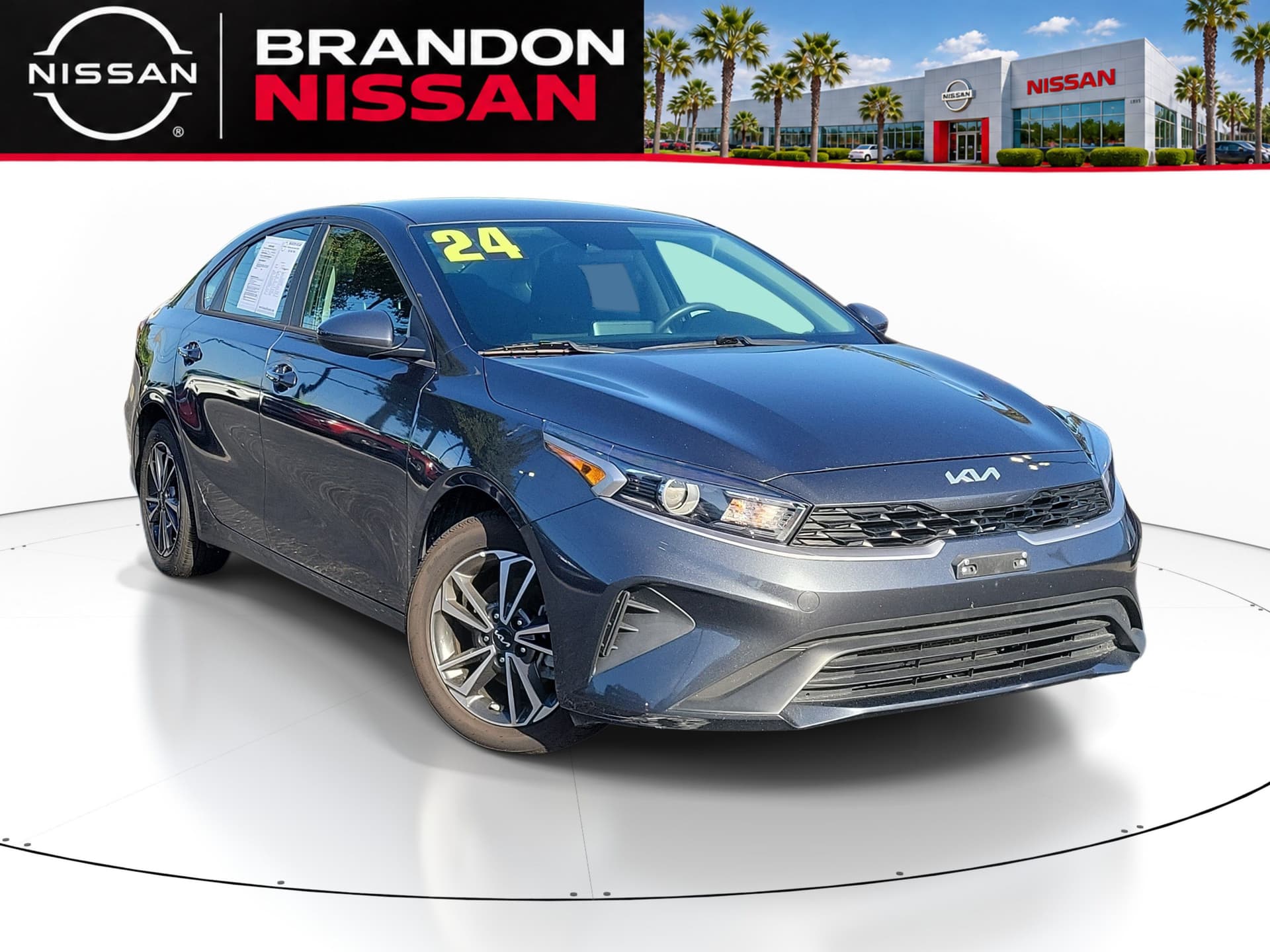 2024 Kia Forte LXS — photo 1 of 30