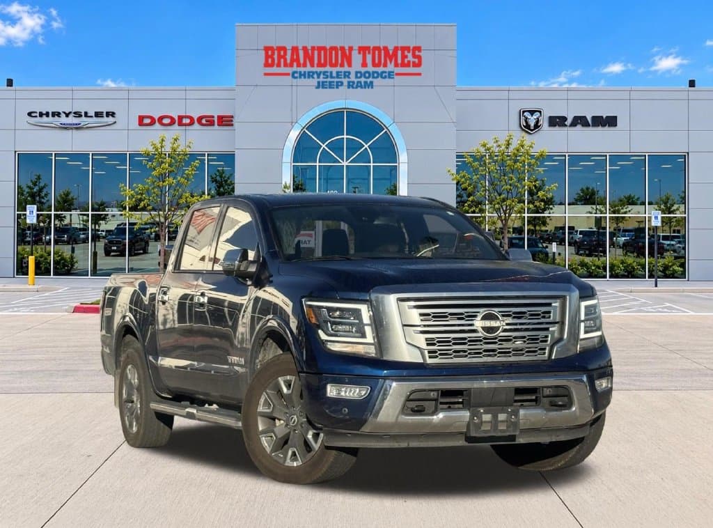 2023 Nissan Titan Platinum Reserve — photo 1 of 11