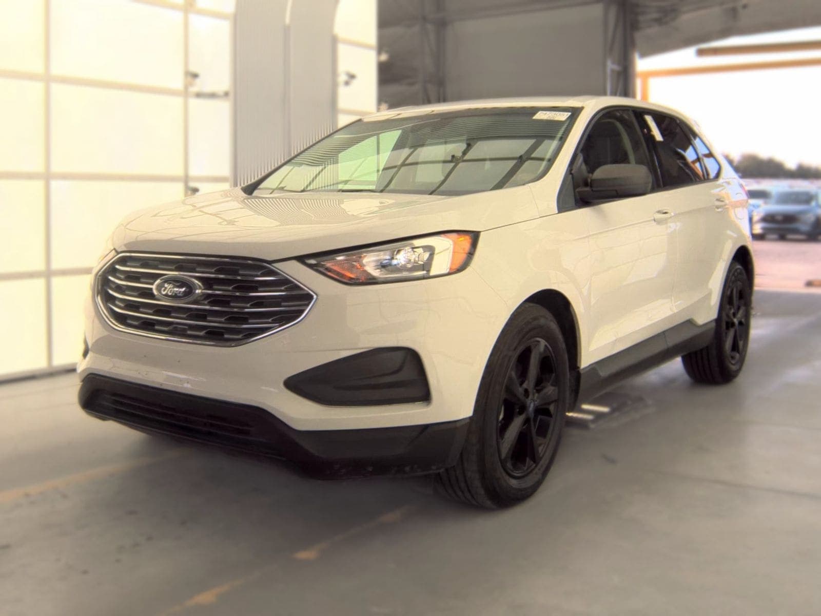 2019 Ford Edge SE — photo 1 of 13