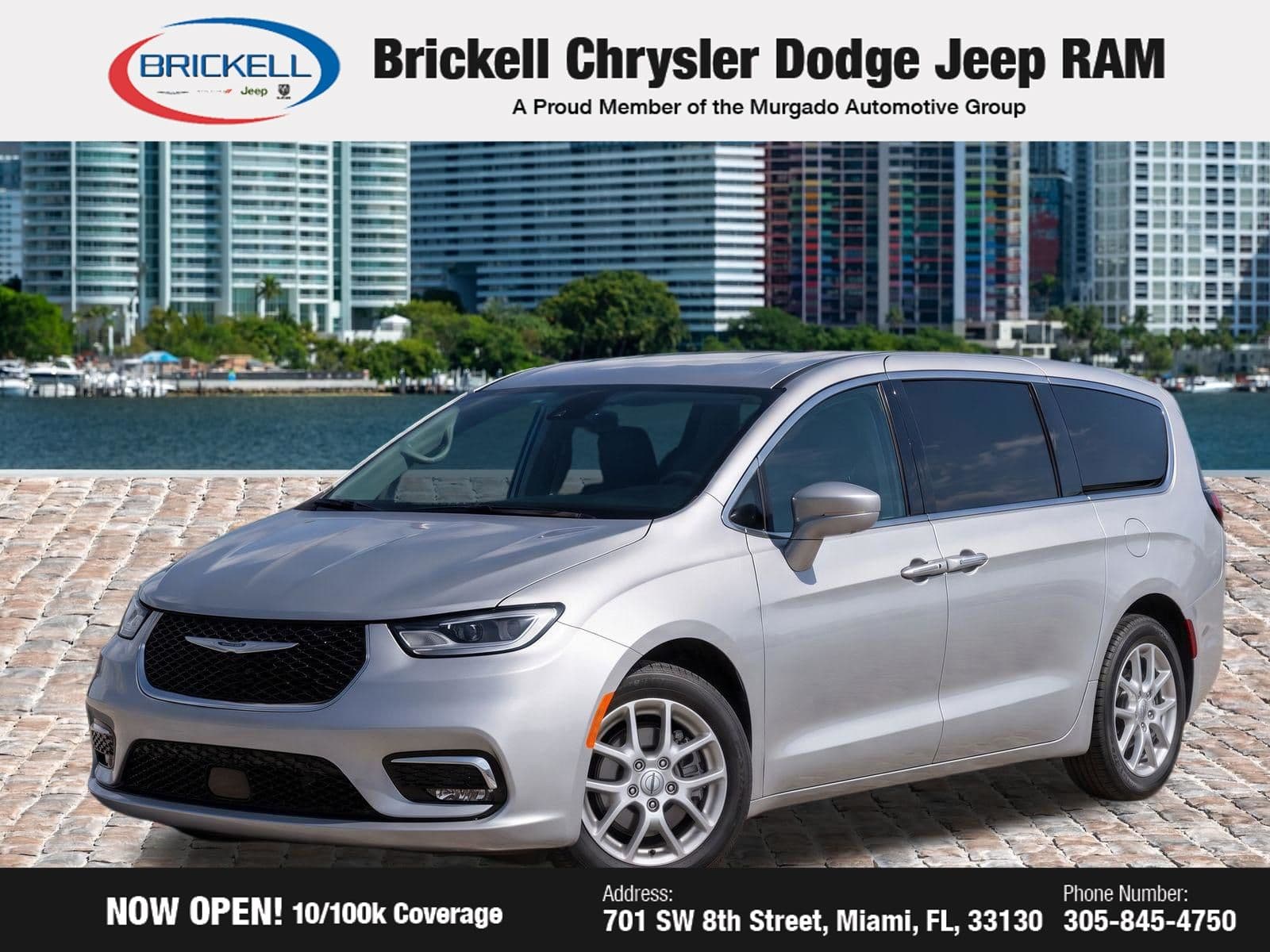 2023 Chrysler Pacifica Touring L — photo 1 of 8