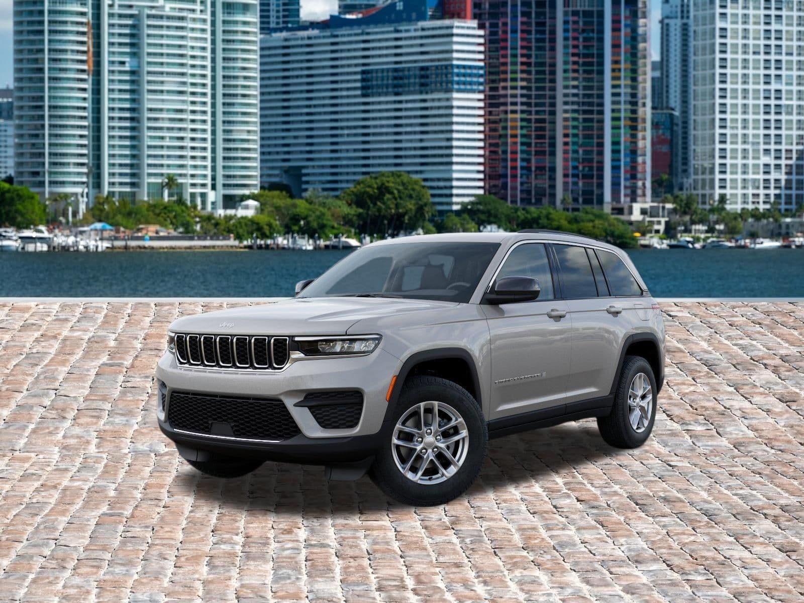 2026 Jeep Grand Cherokee Laredo — photo 1 of 52
