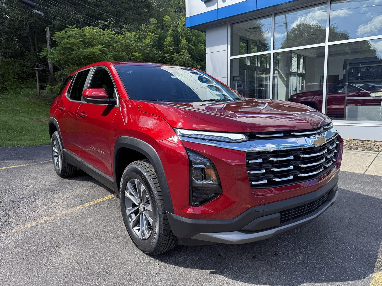 2027 Chevrolet Equinox LT — photo 1 of 29