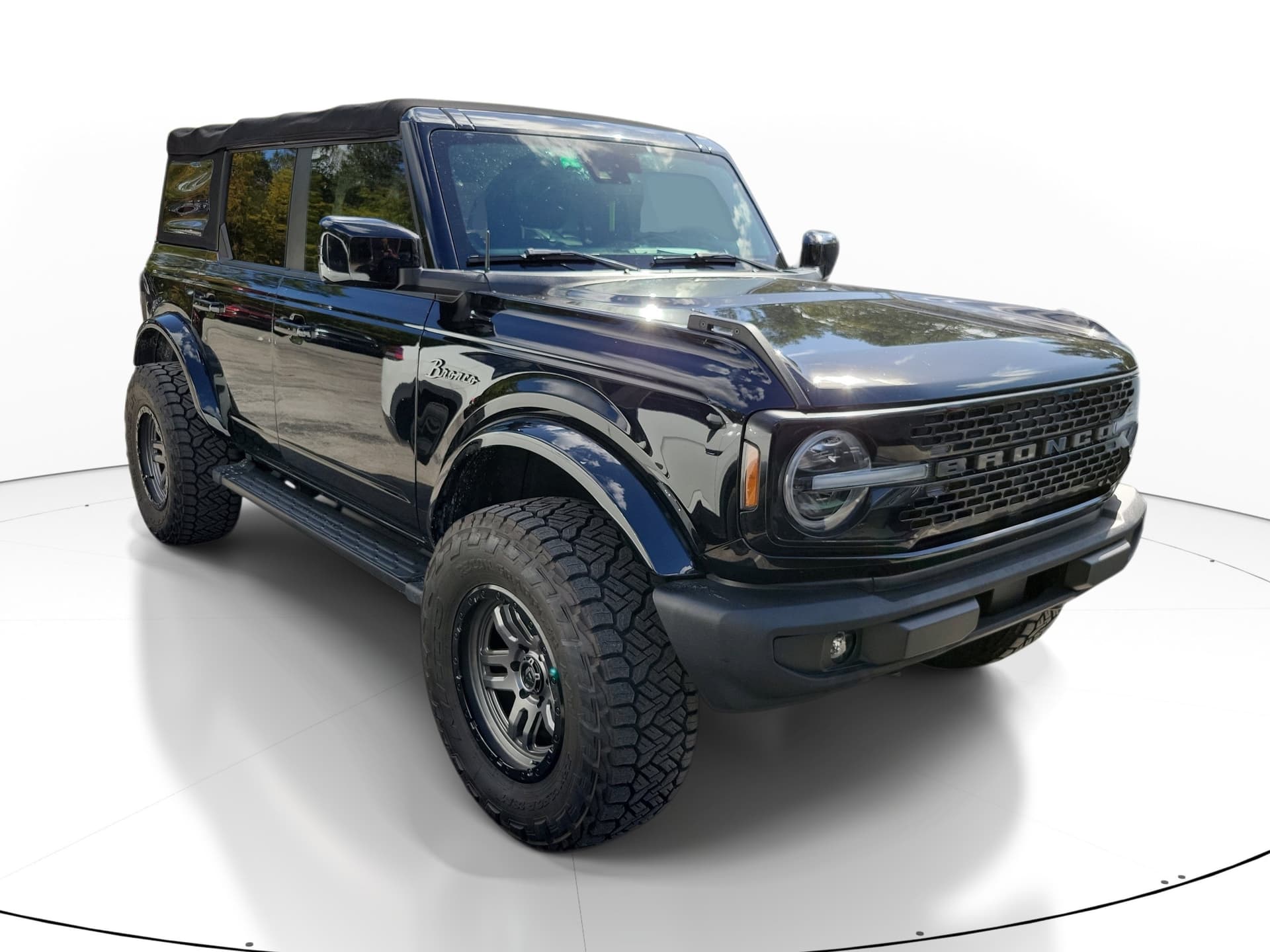 2022 Ford Bronco Outer Banks — photo 1 of 10