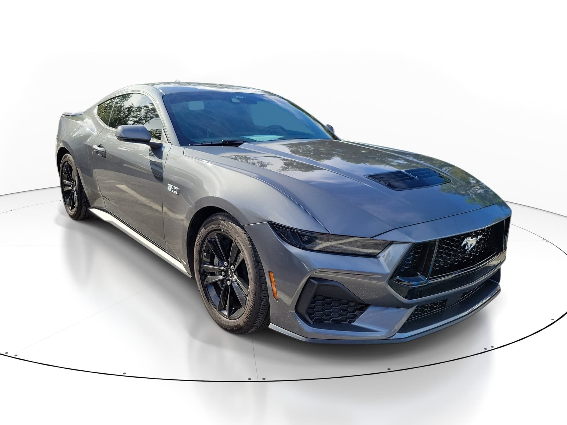 2025 Ford Mustang GT — photo 1 of 10