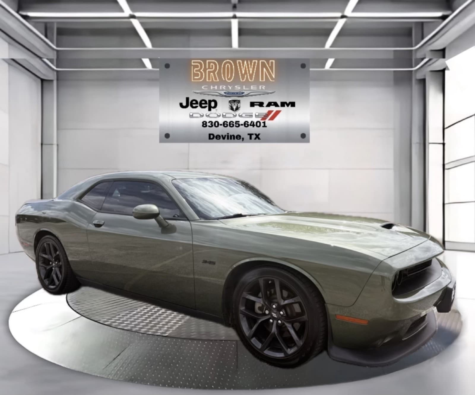 2023 Dodge Challenger R/T — photo 1 of 16