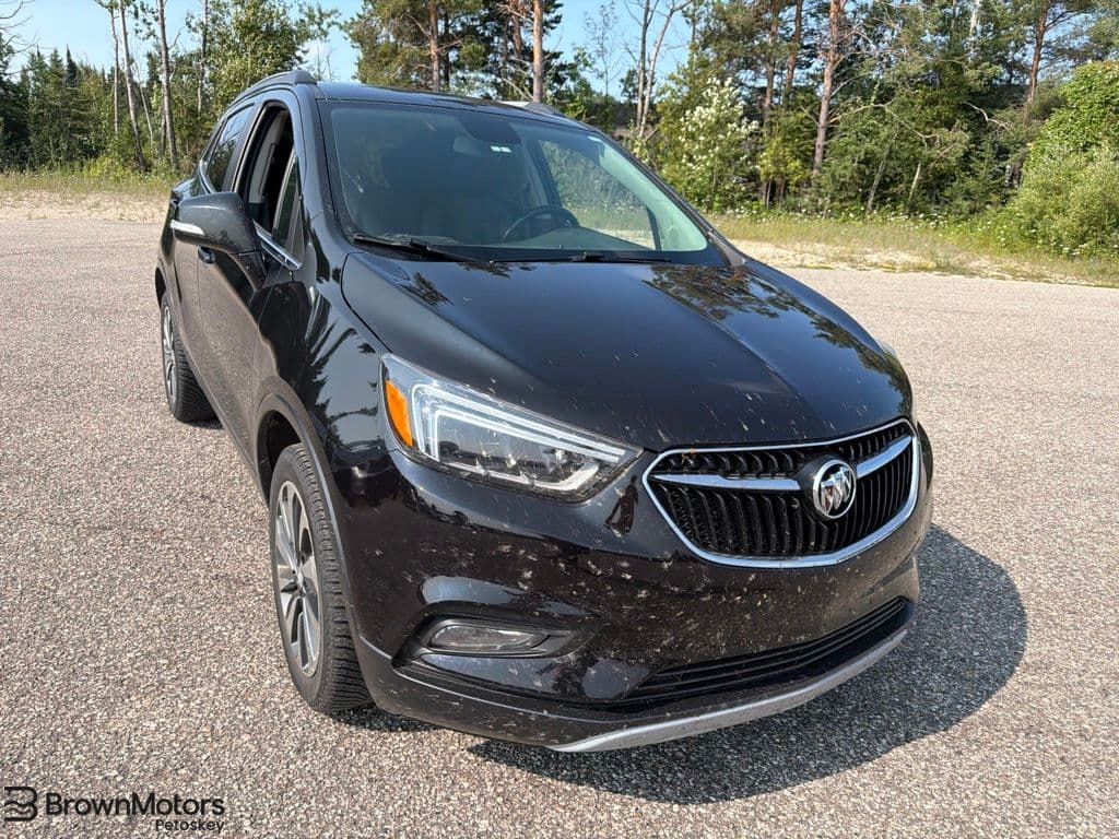 2019 Buick Encore Essence — photo 1 of 10