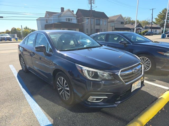2018 Subaru Legacy Premium — photo 1 of 5