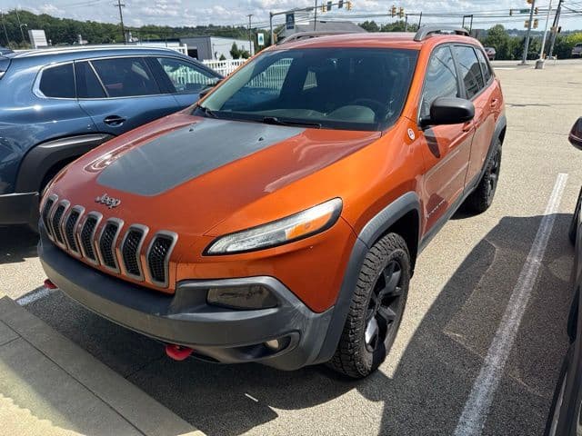 2016 Jeep Cherokee Trailhawk — photo 1 of 5