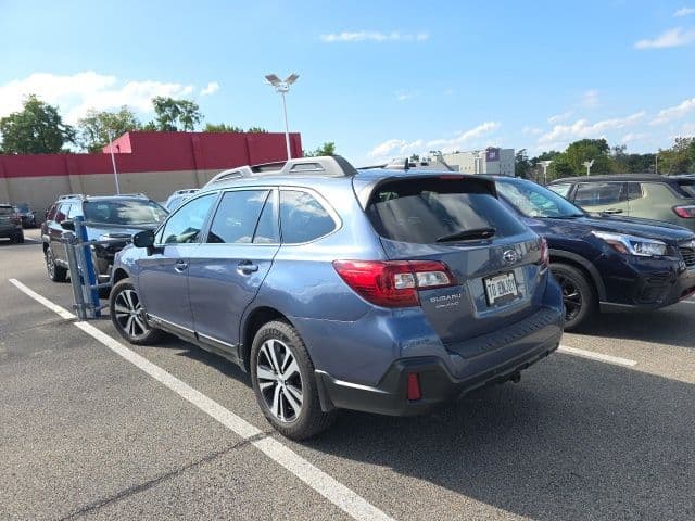 2018 Subaru Outback Limited — photo 1 of 5