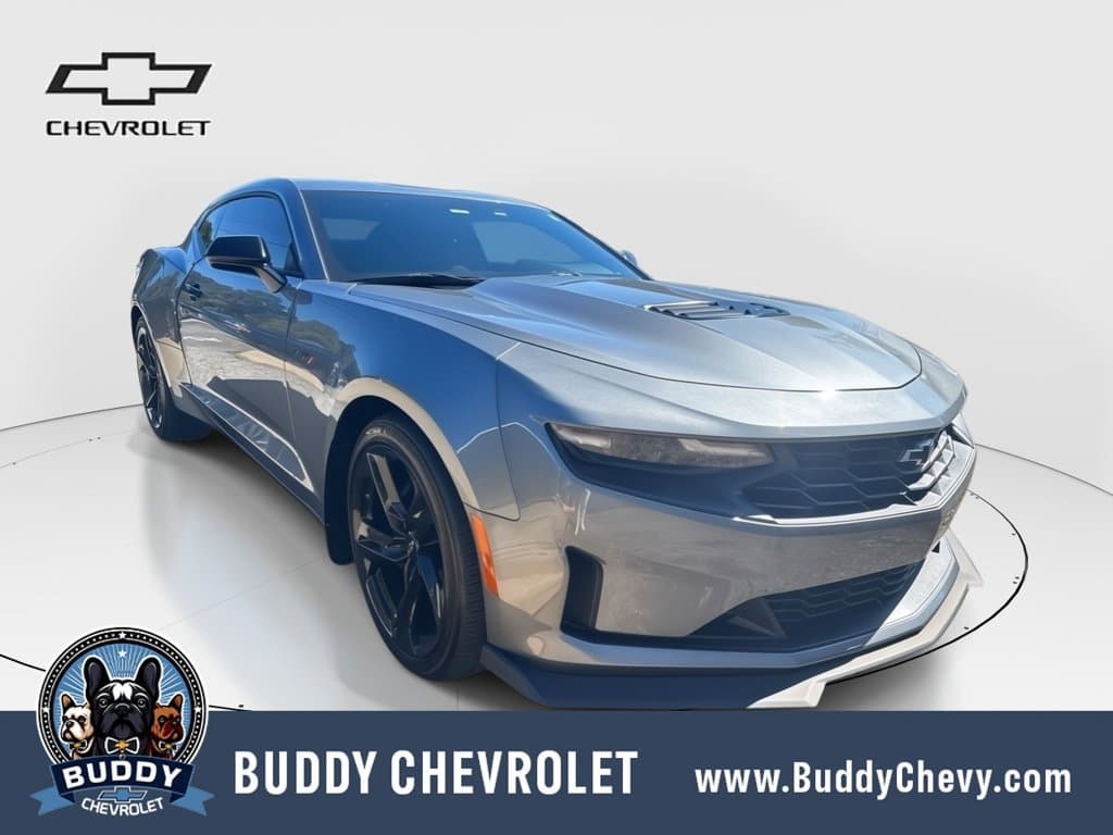 2022 Chevrolet Camaro LT1 — photo 1 of 6