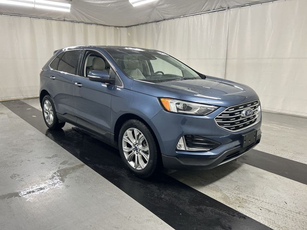 2019 Ford Edge Titanium — photo 1 of 25