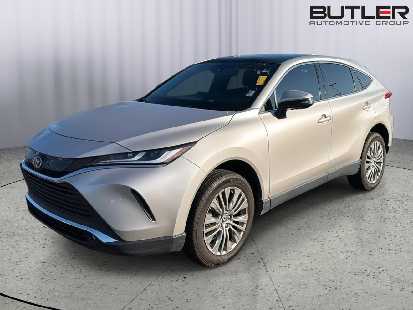 2023 Toyota Venza Limited — photo 1 of 10