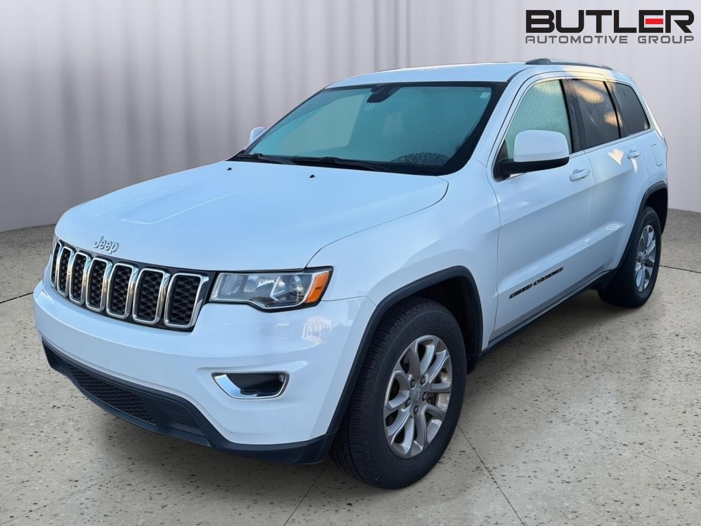 2021 Jeep Grand Cherokee L Laredo — photo 1 of 10
