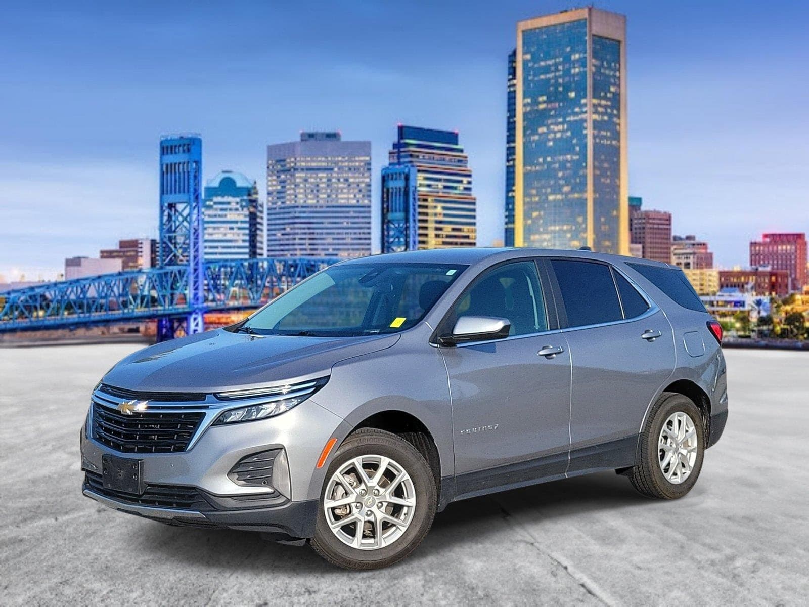 2024 Chevrolet Equinox LT — photo 1 of 35
