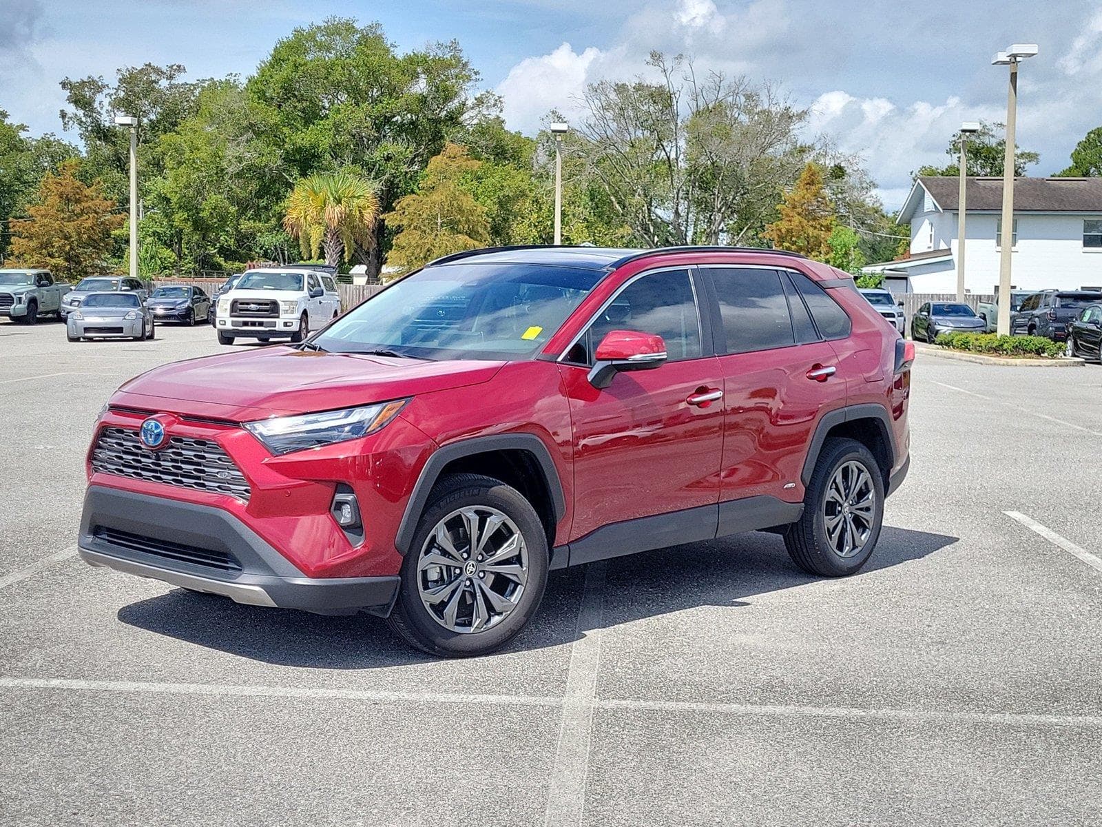 2022 Toyota RAV4 Hybrid Limited — photo 1 of 36