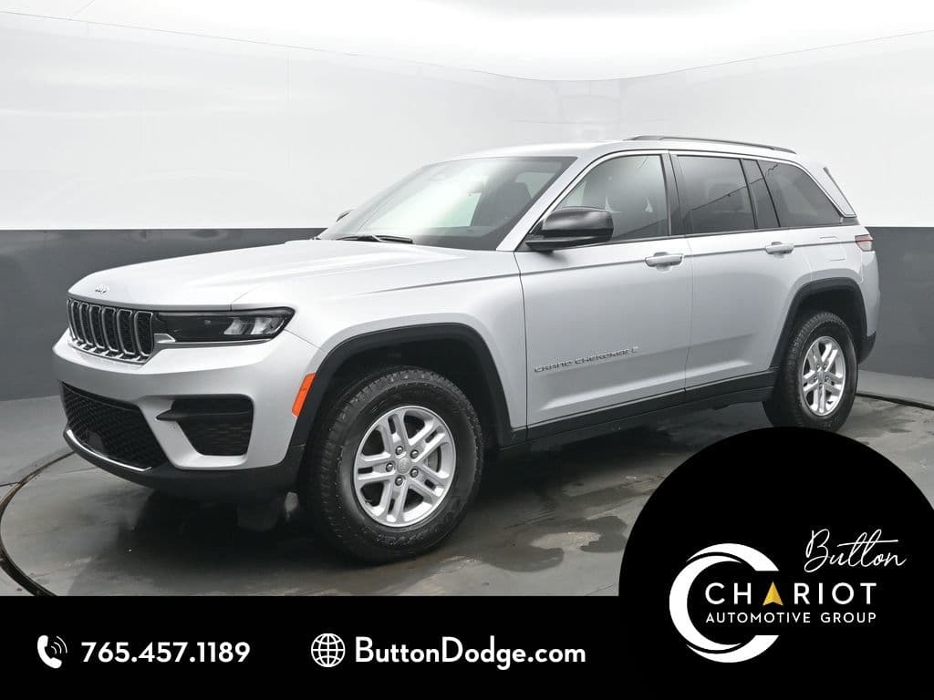 2025 Jeep Grand Cherokee Laredo — photo 1 of 65