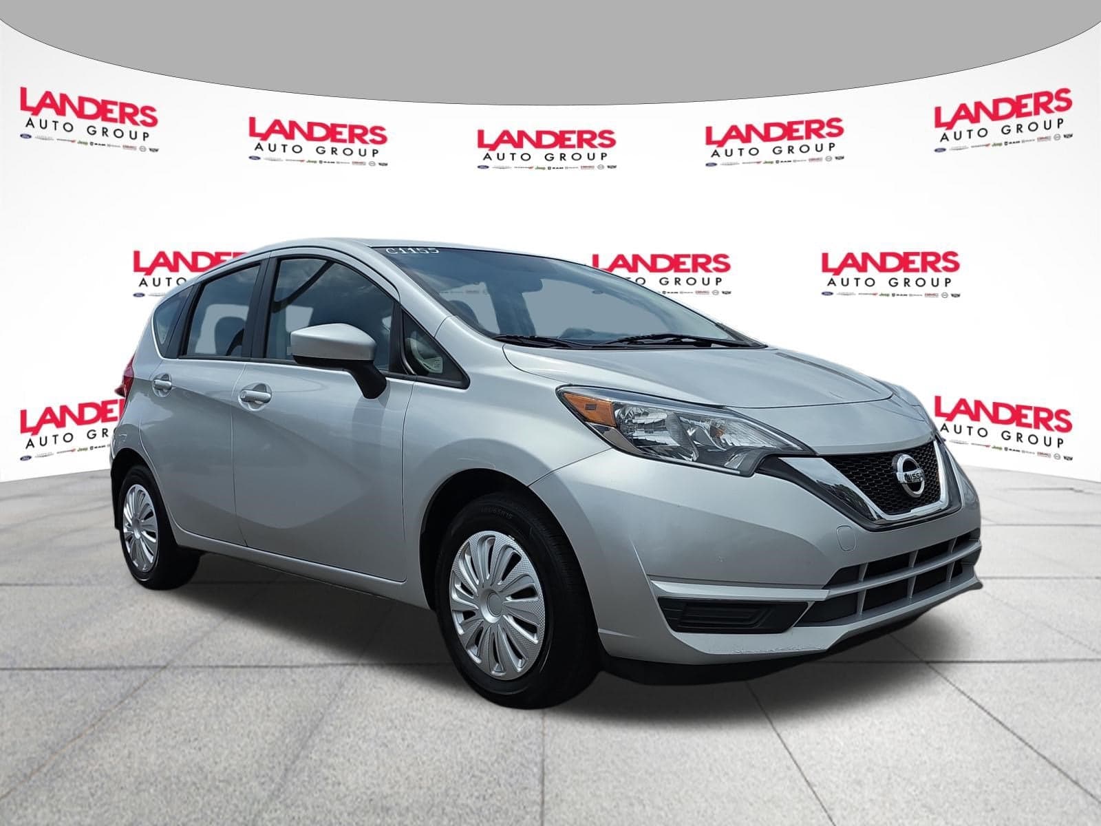 2019 Nissan Versa Note SV — photo 1 of 24