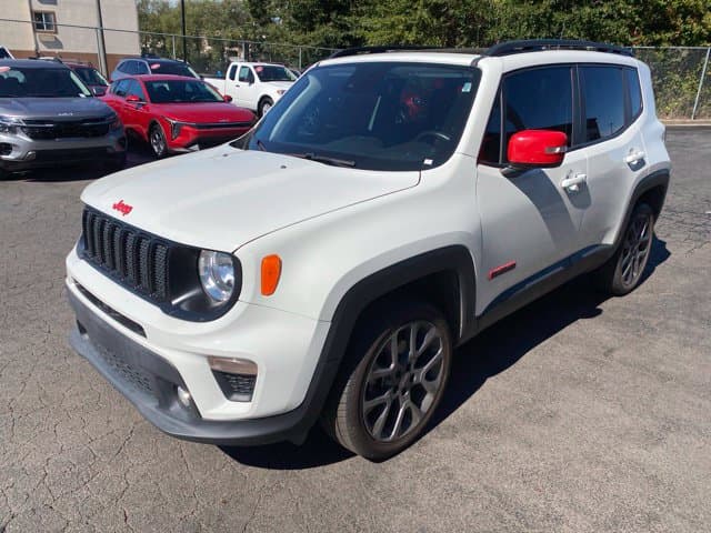 2023 Jeep Renegade Latitude — photo 1 of 18