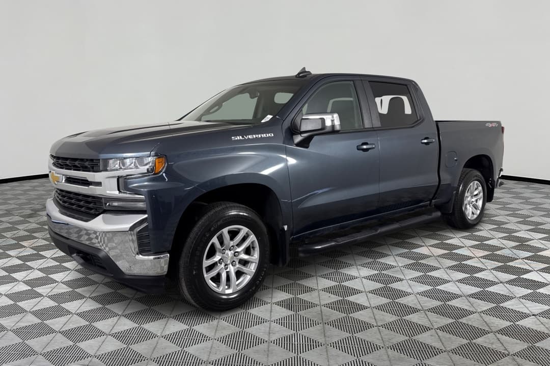 2019 Chevrolet Silverado 1500 LT 4WD Crew Cab 147 — photo 1 of 28