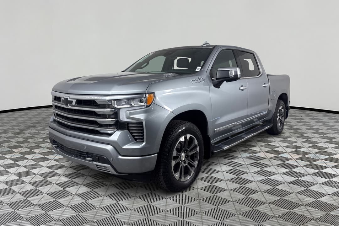 2024 Chevrolet Silverado 1500 High Country 4WD Crew Cab 147 — photo 1 of 28