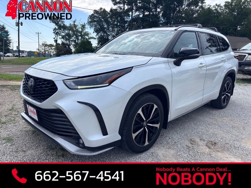 2022 Toyota Highlander XSE — photo 1 of 11