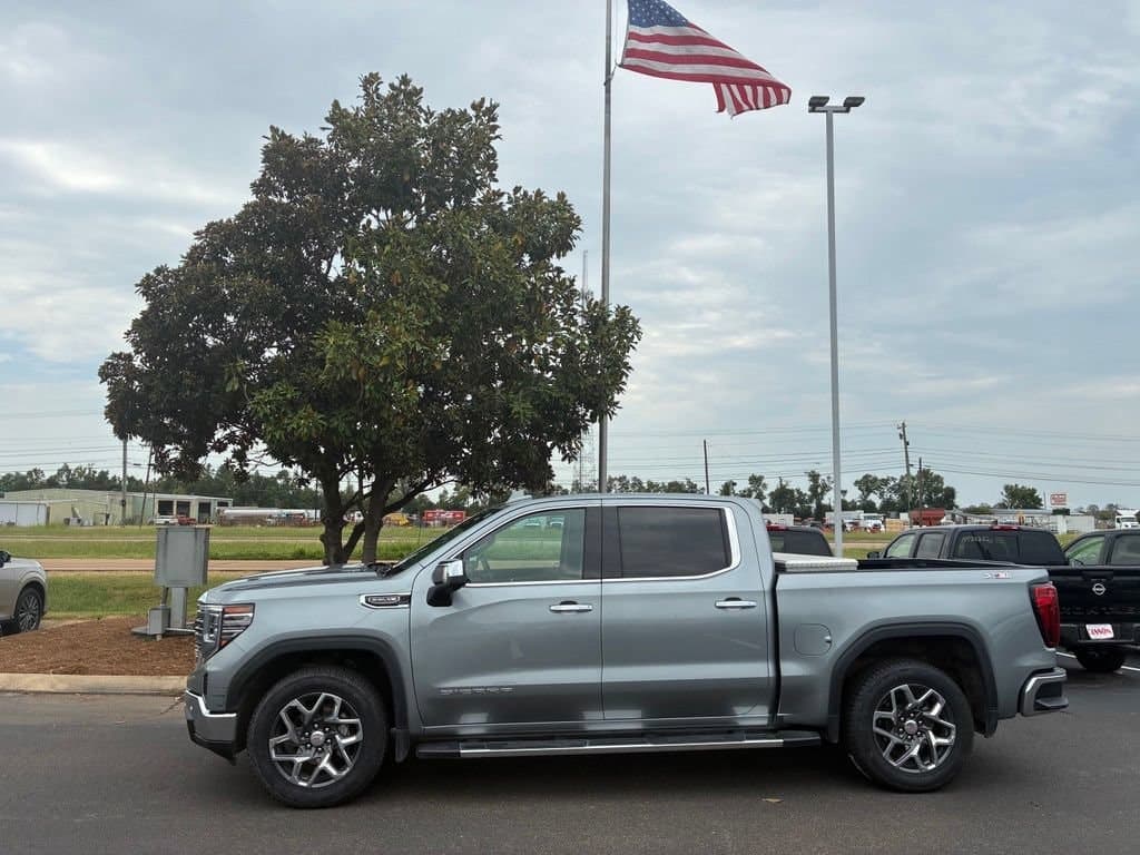 2024 GMC Sierra 1500 SLT — photo 1 of 27