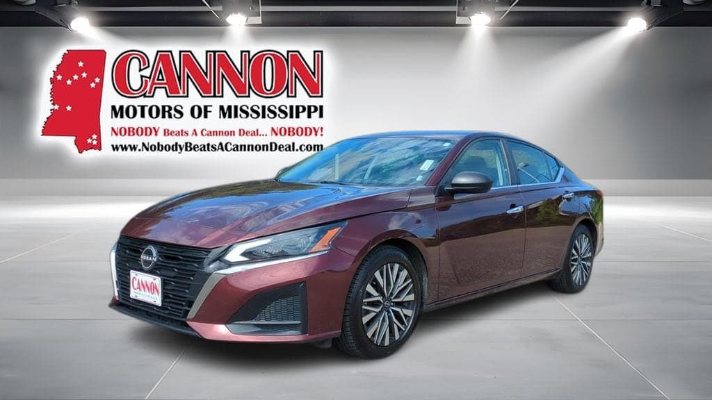 2024 Nissan Altima 2.5 SV — photo 1 of 23