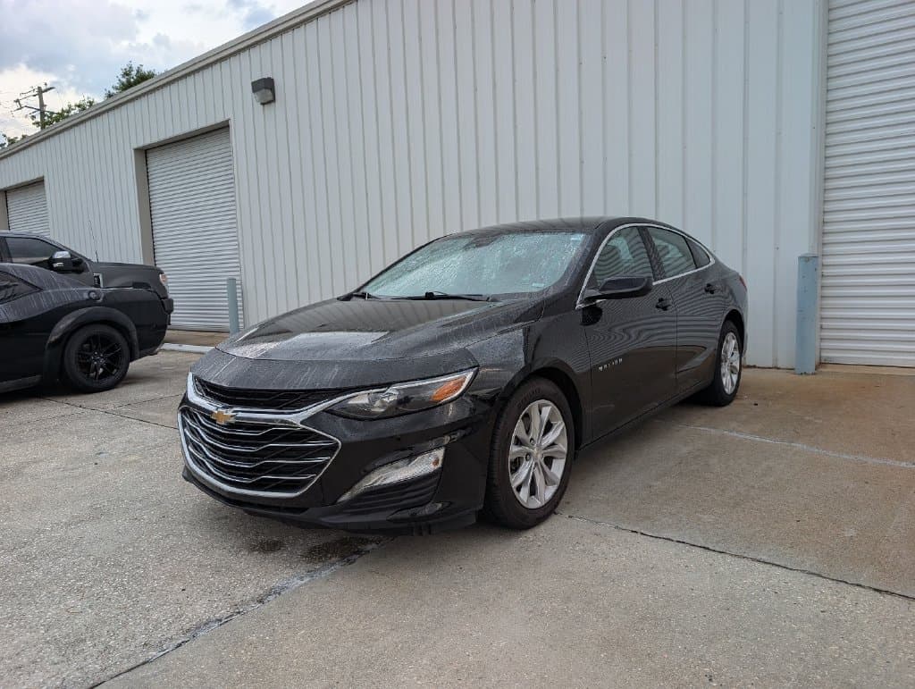 2025 Chevrolet Malibu 1LT — photo 1 of 3