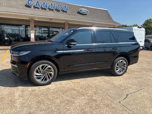 2025 Lincoln Navigator Reserve — photo 1 of 31