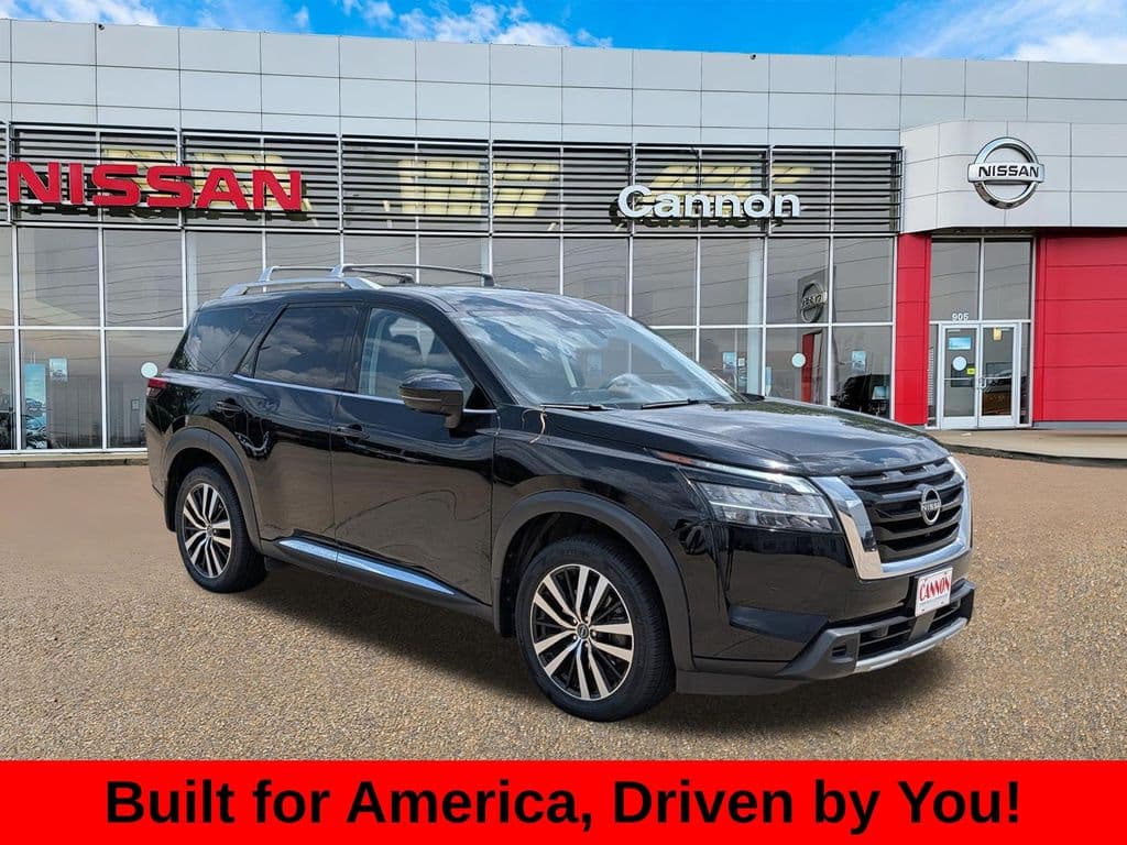 2024 Nissan Pathfinder Platinum — photo 1 of 31