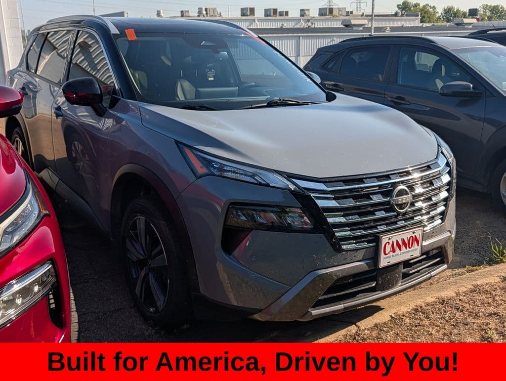 2024 Nissan Rogue SL — photo 1 of 16