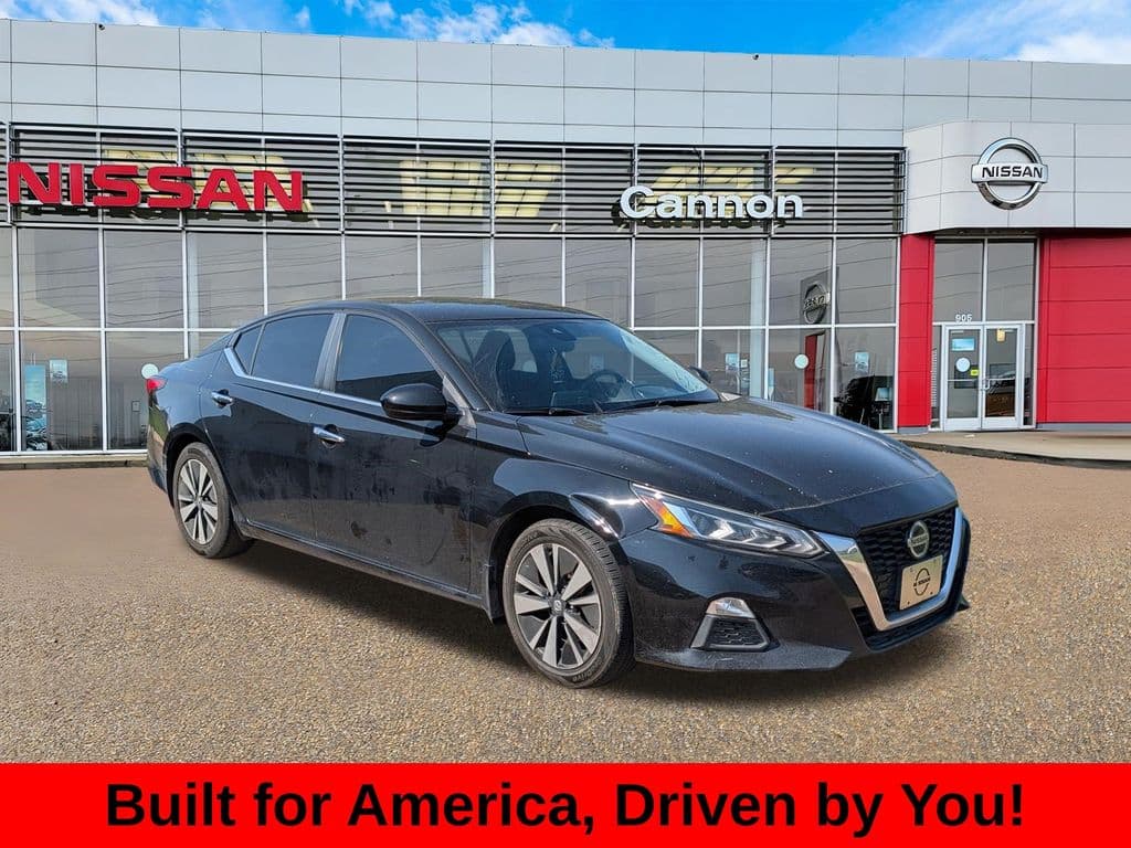 2022 Nissan Altima 2.5 SV — photo 1 of 16