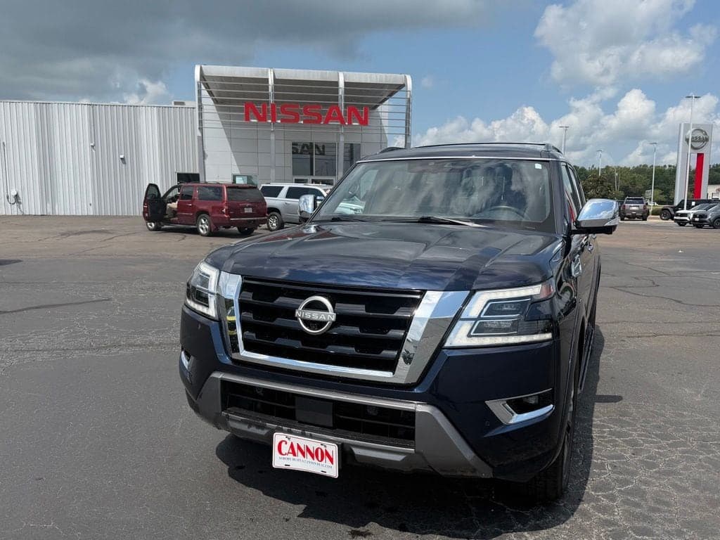 2023 Nissan Armada Platinum — photo 1 of 30