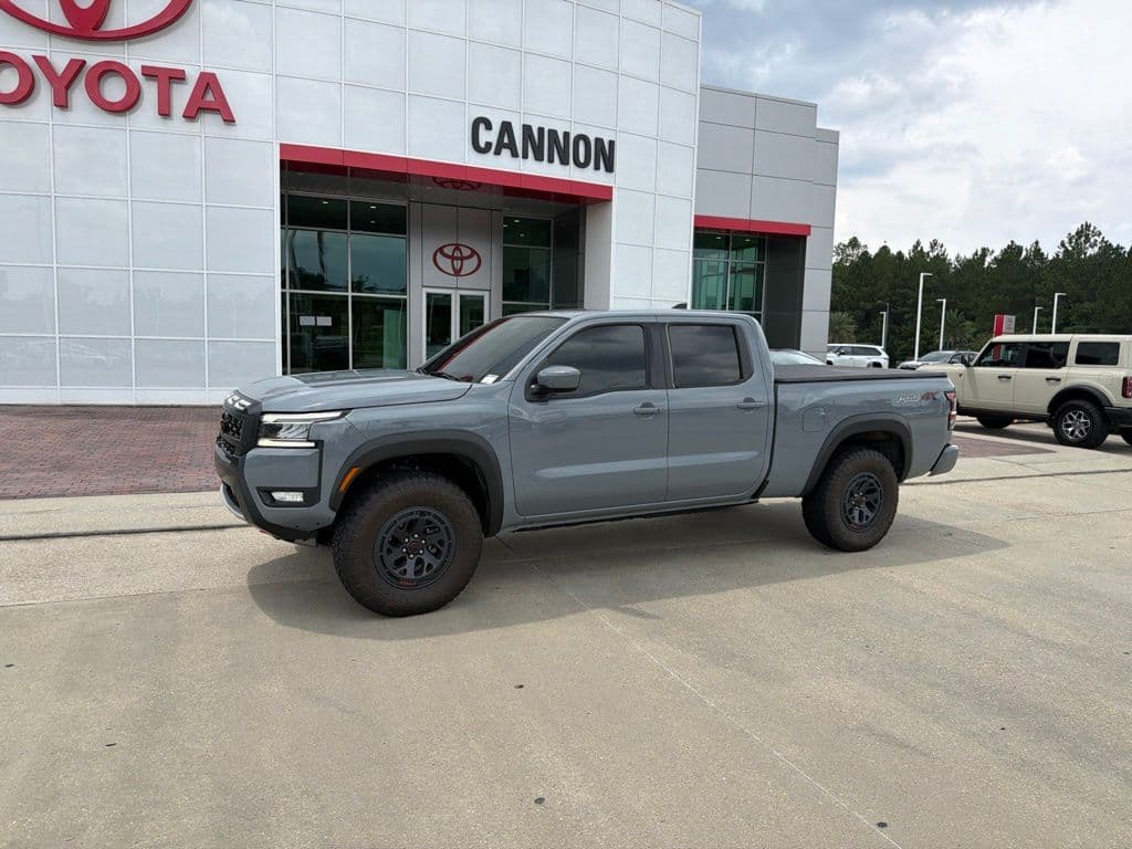 2025 Nissan Frontier PRO-4X — photo 1 of 12