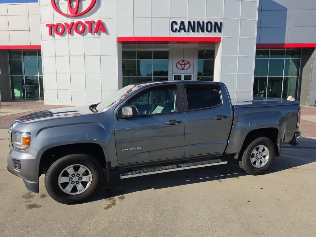 2018 GMC Canyon Base — photo 1 of 15