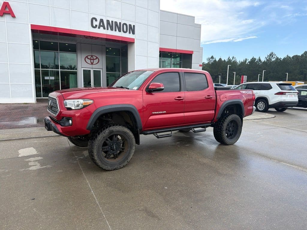 2018 Toyota Tacoma TRD Off-Road — photo 1 of 8