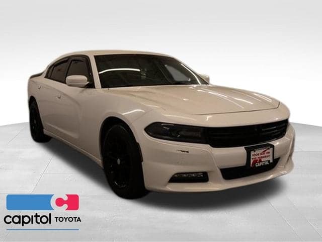 2018 Dodge Charger SXT — photo 1 of 31