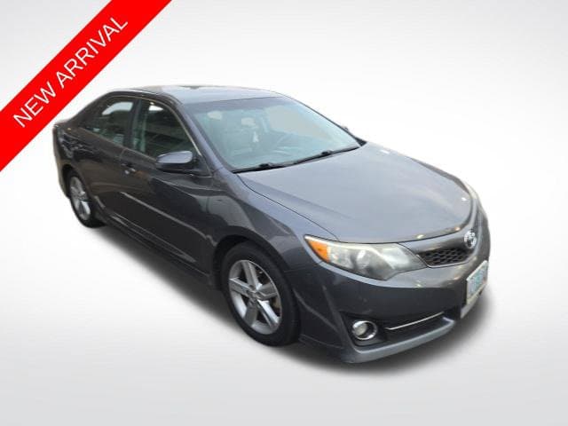 2013 Toyota Camry SE — photo 1 of 12