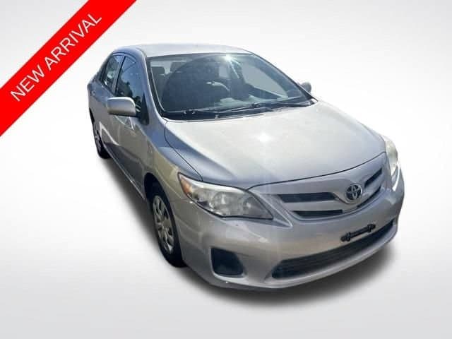 2013 Toyota Corolla L — photo 1 of 13