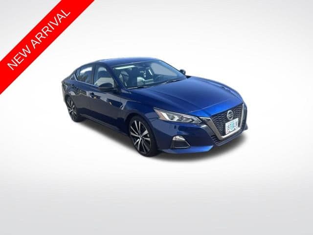 2022 Nissan Altima 2.5 SR — photo 1 of 11